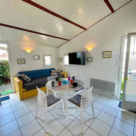 Maison T3 A 800 M De La Avec Piscine Chauffee, Tennis, Wi-fi, Patio Clos Et Parking Privatif - Fr-1-231-300 Holiday home *