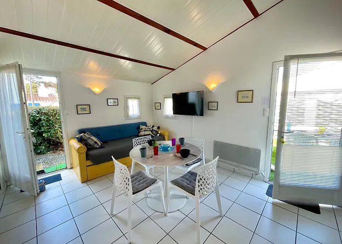 Maison T3 A 800 M De La Avec Piscine Chauffee, Tennis, Wi-fi, Patio Clos Et Parking Privatif - Fr-1-231-300 度假居 *